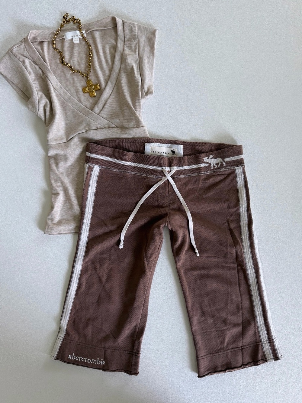 Vintage Abercrombie & Fitch Brown Capri Pants with Cream low rise